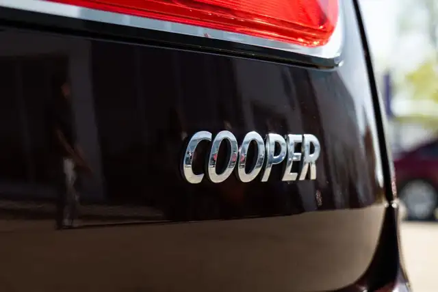 2019 Mini Clubman Cooper | LOW KM'S | ACCIDENT FREE dans Autos et camions dans Ville d’Edmonton - Image 10