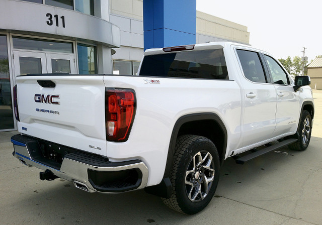 2025 GMC Sierra 1500 SLE 4WD in Cars & Trucks in Regina - Image 4