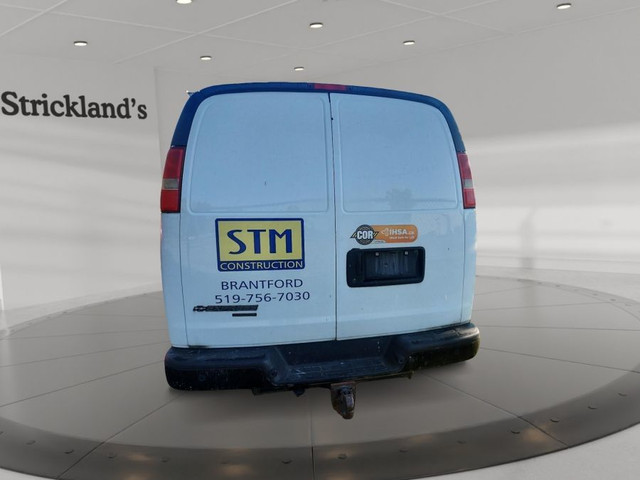 2015 CHEVROLET EXPRESS 3500 in Cars & Trucks in Stratford - Image 4