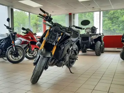 The 2023 Suzuki GSX-S1000 is a high-performance naked sportbike that blends the aggressive styling a...
