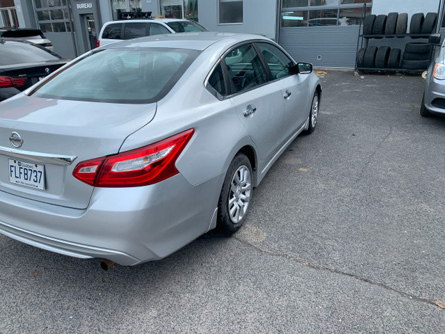 2016 Nissan Altima in Cars & Trucks in City of Montréal