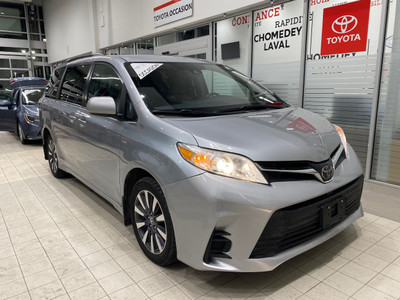 2018 Toyota Sienna LE AWD 7 Places Bluetooth Camera Sieges Chauf