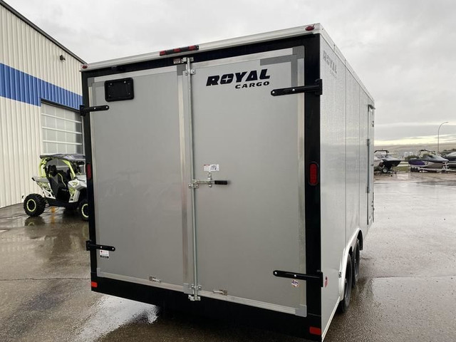2022 Southland Royal LT Series LCHT35-816-86 BARN - SAVE OVER $2 in Cargo & Utility Trailers in Swift Current - Image 4