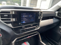 2023 Toyota Tundra Double Cab 4WD SR5 TRD Off Road with only 66,000kms. Clean history with no accide... (image 9)