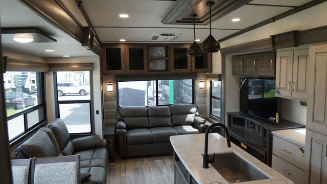 2022 Alliance RV Paradigm 295MK in Travel Trailers & Campers in Ottawa - Image 2