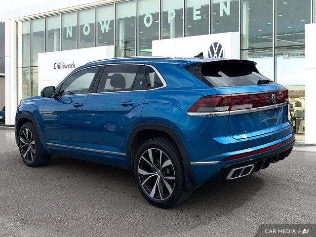 2024 Volkswagen Atlas Cross Sport EXECLINE | NO ACCIDENTS | in Cars & Trucks in Chilliwack - Image 3