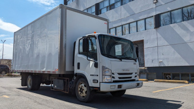 2019 Isuzu NRR 20 Box Truck Camion à caisse