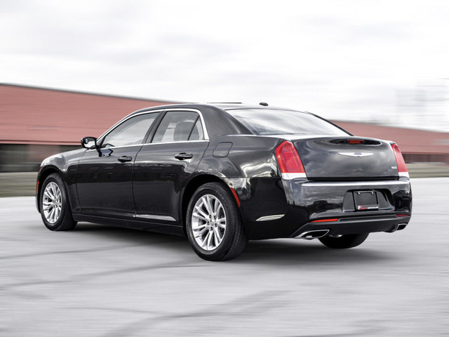 2015 Chrysler 300 TOURING PKG|LEATHER|BACK UP|HEATED SEATS|LOW K in Cars & Trucks in City of Toronto - Image 4