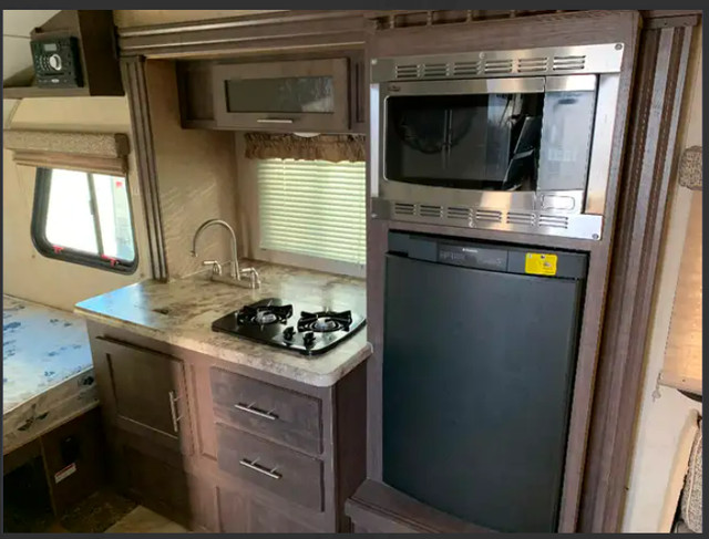 2017 RPod 17ft Light Weight GOOD AND BAD CREDIT APPROVED!! in Travel Trailers & Campers in Kitchener / Waterloo - Image 4