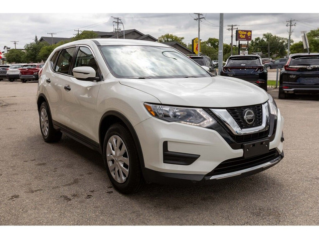 2018 Nissan Rogue S | APPLE CARPLAY | HEATED SEATS | BACKUP CAME in Cars & Trucks in Winnipeg - Image 2