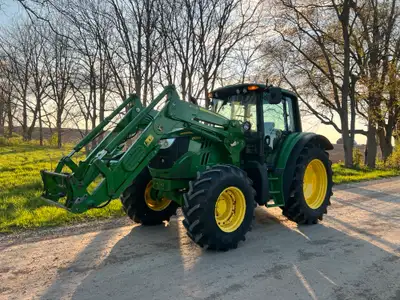 2013 John Deere 6105M Loader Tractor -24 speed power-quad transmission with left-hand reverser -40km...