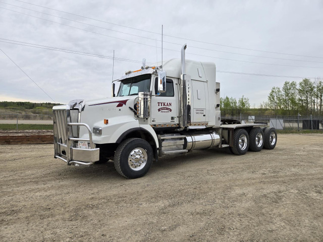 2013 Western Star Tri-Drive Sleeper Truck Tractor 4900SB in Heavy Trucks in Grande Prairie