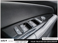 2024 Kia Sportage EX Odometer is 6259 kilometers below market average! Ready for anything, from the... (image 7)