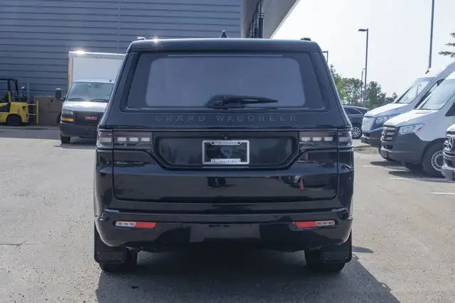 2022 Jeep Grand Wagoneer Obsidian in Cars & Trucks in Edmonton - Image 8