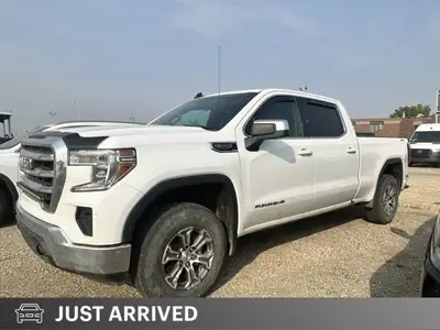 This 2021 GMC Sierra 1500 SLE Crew Cab 4x4 boasts a powerful 5.3L EcoTec3 V8 engine, delivering impr...