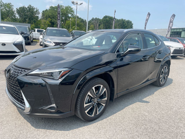 2024 Lexus UX 250h Luxe/ Camera / Bluetooth / Cuir Bien Équipé / in Cars & Trucks in Laval / North Shore - Image 2