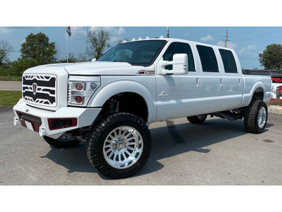  2016 Ford F-350 XLT FULLY CUSTOMIZED 6-DOOR!!