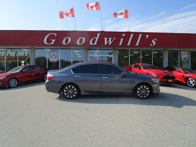  2015 Honda Accord Sedan SPORT, SUNROOF, BACKUP CAMERA! in Cars & Trucks in London