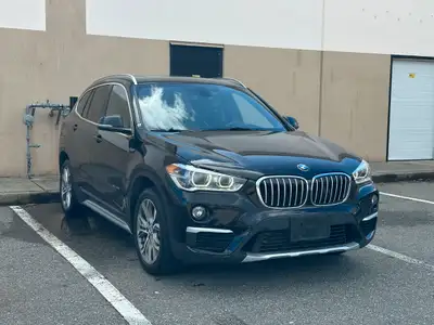 CLEAN TITLE / AWD / LEATHER HEATED SEATS / BACKUP CAMERA / PANORAMIC SUNROOF / DUAL-ZONE CLIMATE / A...