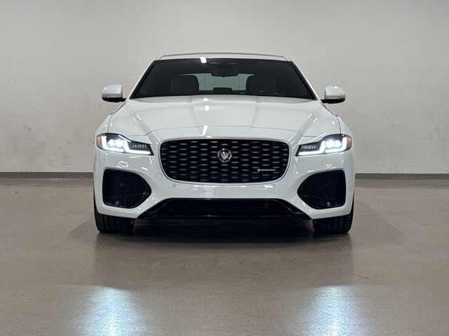 2022 Jaguar XF P300 AWD R-Dynamic SE dans Autos et camions  à Ville de Montréal - Image 3