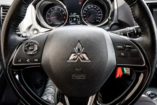 2021 Mitsubishi RVR SE AWC • HEATED SEATS • REAR CAM • CP/AA in Cars & Trucks in Ottawa - Image 17