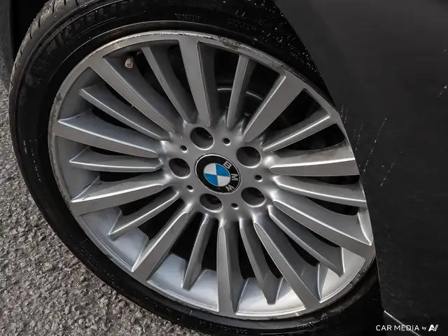 2013 BMW 3 Series 4dr Sdn 335i xDrive AWD in Cars & Trucks in City of Toronto - Image 9