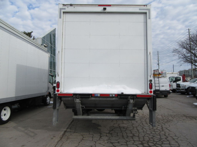  2023 Hino L7 CUMMINS DIESEL 26 FT BOX WITH POWER LIFTGATE in Cars & Trucks in Markham / York Region - Image 4