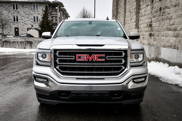 2018 GMC Sierra 1500 SLE • HEATED SEATS • TOUCHSCREEN • R-V CAM in Cars & Trucks in Kingston - Image 4