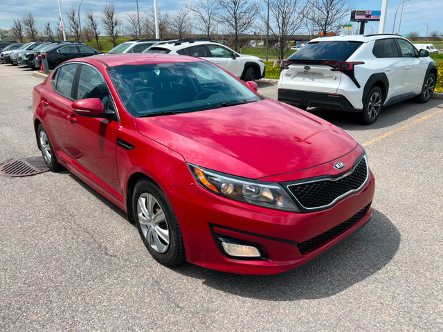 2015 Kia Optima LX FWD | Économique | Sièges Chauff | Bluetooth  in Cars & Trucks in City of Montréal - Image 3