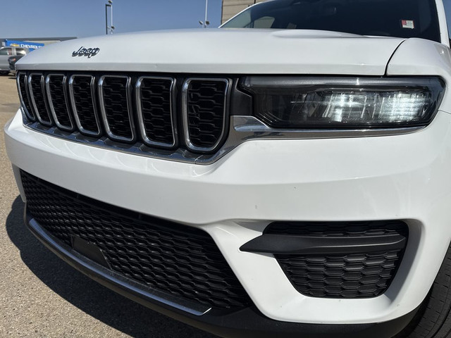 2022 Jeep Grand Cherokee Laredo LUXURY TECH | TRAILER TOW PKG in Cars & Trucks in Edmonton - Image 4