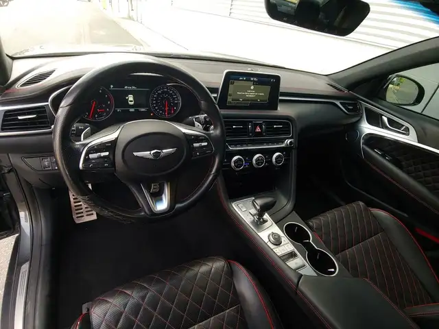 2019 Genesis G70 3.3T Sport AWD | SUNROOF | NAV | HTD SEATS | LT in Cars & Trucks in Oakville / Halton Region - Image 13