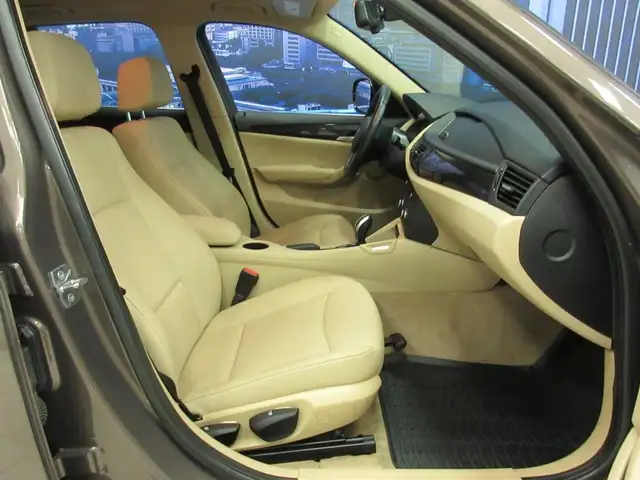 BMW X1 2012 X-DRIVE 28i JAMAIS ACCIDENTE 110 100 KM TRES PROPRE in Cars & Trucks in Lévis - Image 11