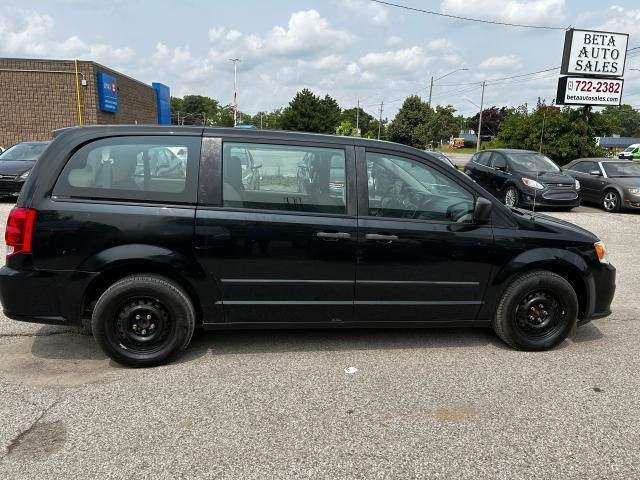 2013 Dodge Grand Caravan SE in Cars & Trucks in Kitchener / Waterloo - Image 4