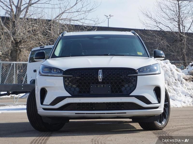 2025 Lincoln Aviator Reserve in Cars & Trucks in Edmonton - Image 2