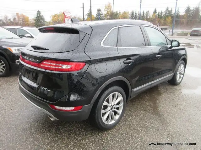 2017 Lincoln MKC ALL-WHEEL DRIVE SELECT-PACKAGE 5 PASSENGER 2.0L in Cars & Trucks in Markham / York Region - Image 9