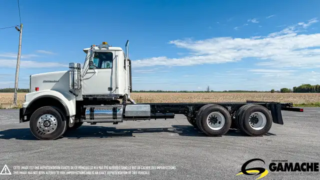 2010 WESTERN STAR 4900FA DAY CAB LONG CHASSIS in Heavy Trucks in Chilliwack - Image 13