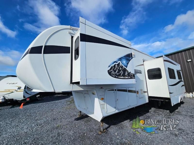 2011 Keystone Mountaineer 346LBQ (HAMPTON, NB) SOLD!!!! in Travel Trailers & Campers in Moncton - Image 3