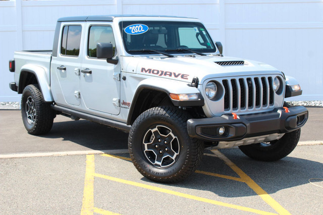 2022 Jeep Gladiator Mojave | Leather | Nav | Cam | HtdWheel | Ht in Cars & Trucks in Saint John - Image 2