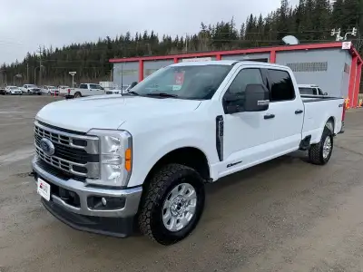 Super Duty F-350 SRW XLT 4WD Crew Cab 8' Box, 18" Aluminum Wheels, 6.7L V8 Turbo Diesel Engine, 10-S...