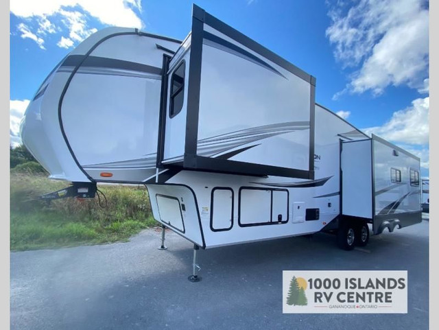 2023 Grand Design Reflection 341RDS in Travel Trailers & Campers in Kingston - Image 3