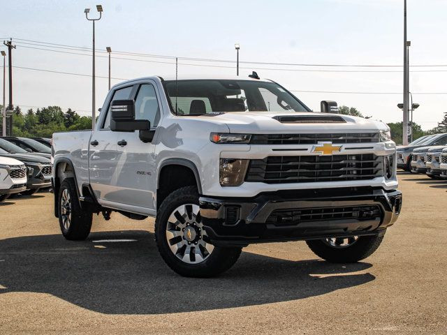 2024 Chevrolet Silverado 2500HD Custom 6.6L in Cars & Trucks in Edmonton - Image 2