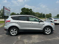 2014 FORD ESCAPE SE ! NO ACCIDENTS , COMES CERTIFIED , AMAZING ON FUEL CARS IN LOBO LTD. (Buy - Sell... (image 1)