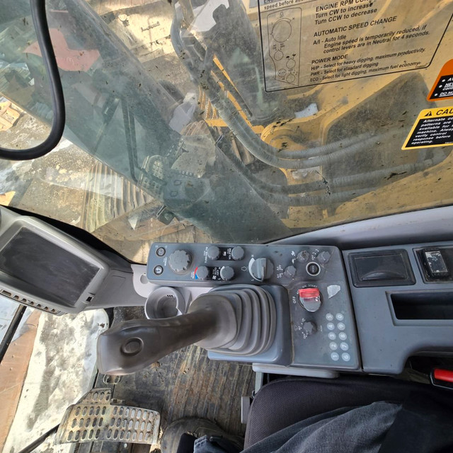 2018 John Deere 470G LC w/ Hyd. Wedge Coupler! (6112 hours) in Heavy Equipment in Calgary - Image 4
