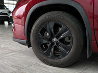 HEATED FRONT SEATS, ADAPTIVE CRUISE CONTROL, BACK-UP CAMERA Your journey in the Toyota Highlander Hy... (image 4)