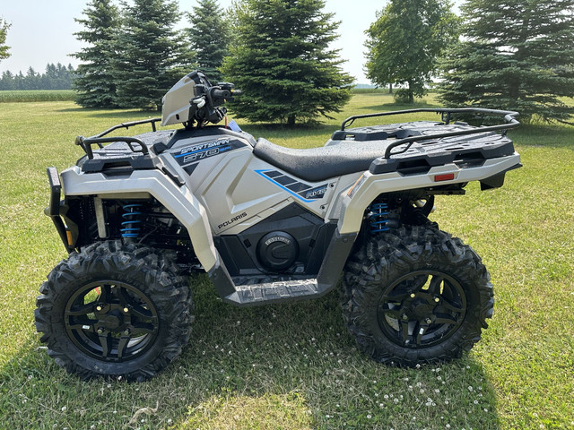 2023 Polaris Industries Sportsman 570 RIDE COMMAND Silver Quartz in ATVs in Grand Bend