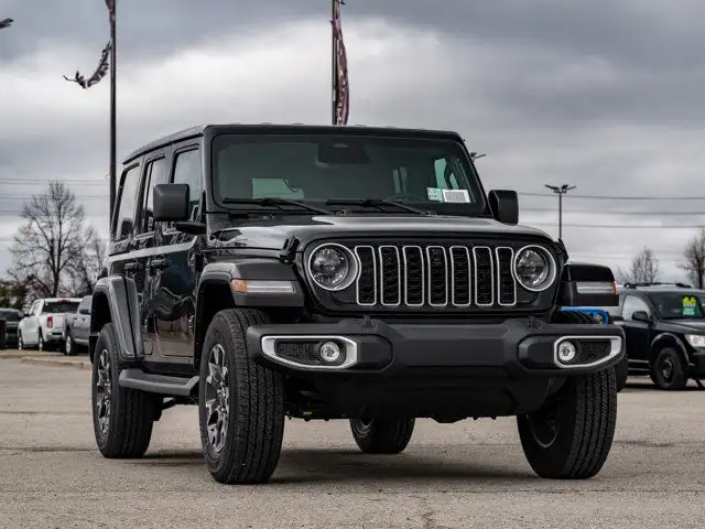 2025 Jeep Wrangler Sahara in Cars & Trucks in Barrie - Image 12