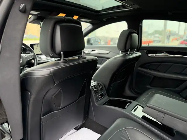 2017 Mercedes-Benz CLS-Class 550 //AMG SPORT | HARMAN KARDON | S dans Autos et camions dans Ville de Toronto - Image 42