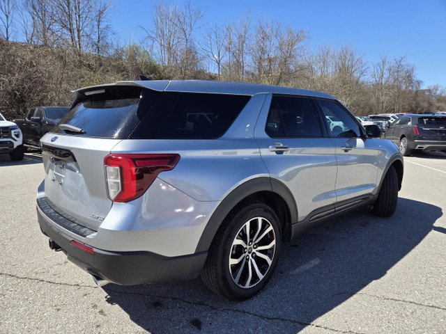 2022 Ford Explorer ST-Line One Owner | Panoramic Sunroof | Ad... in Cars & Trucks in London - Image 4