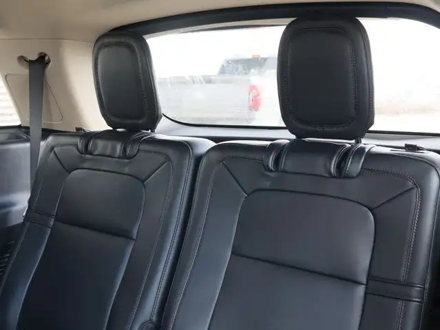 2022 Lincoln Aviator Reserve CLEAN CARFAX, ONE OWNER FACTORY in Cars & Trucks in Winnipeg - Image 32