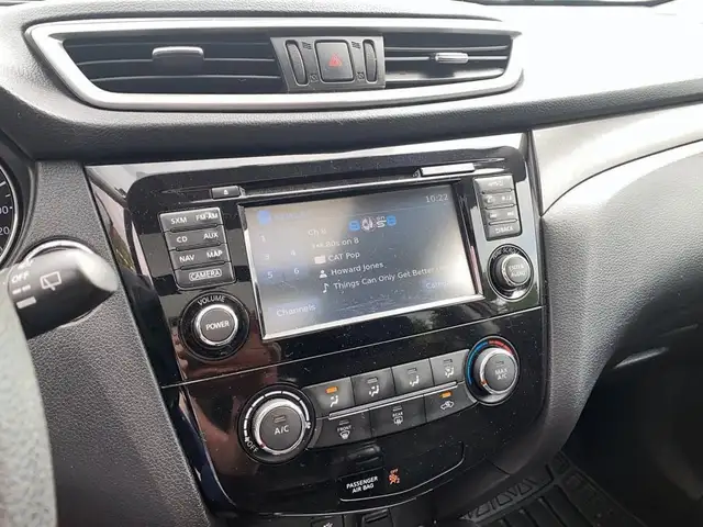 2014 NISSAN ROGUE SV AWD CVT in Cars & Trucks in Stratford - Image 15